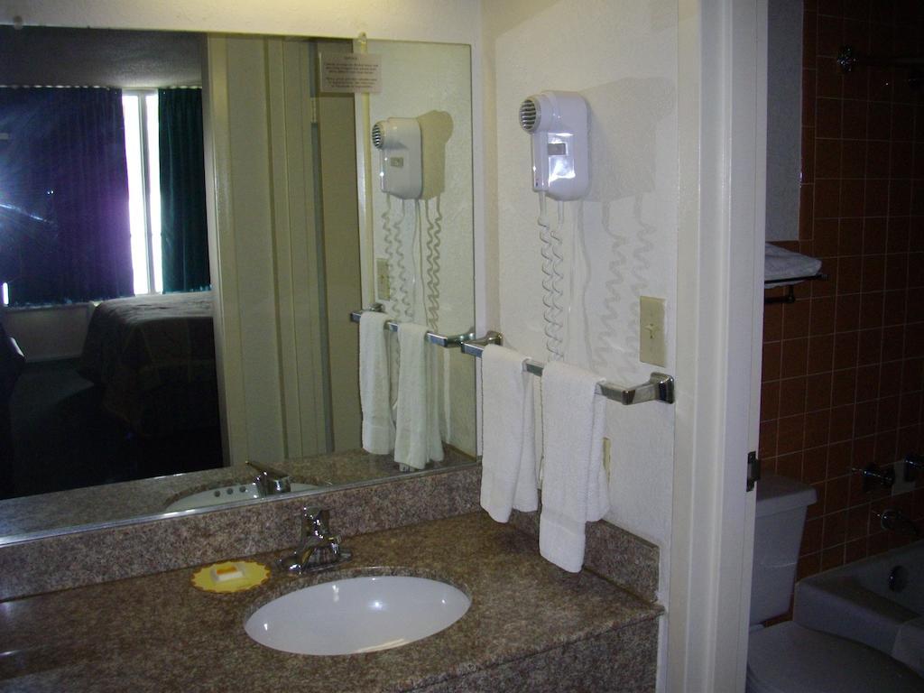 Macomb Inn 部屋 写真